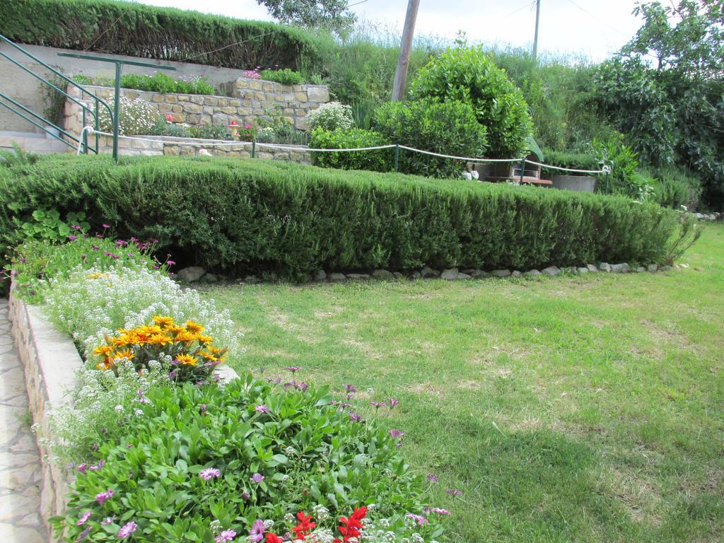 Apartmani Roza Lopar Exterior photo